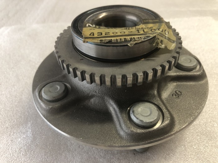 Ступица задняя с подшипником АБС NISSAN 432001L000